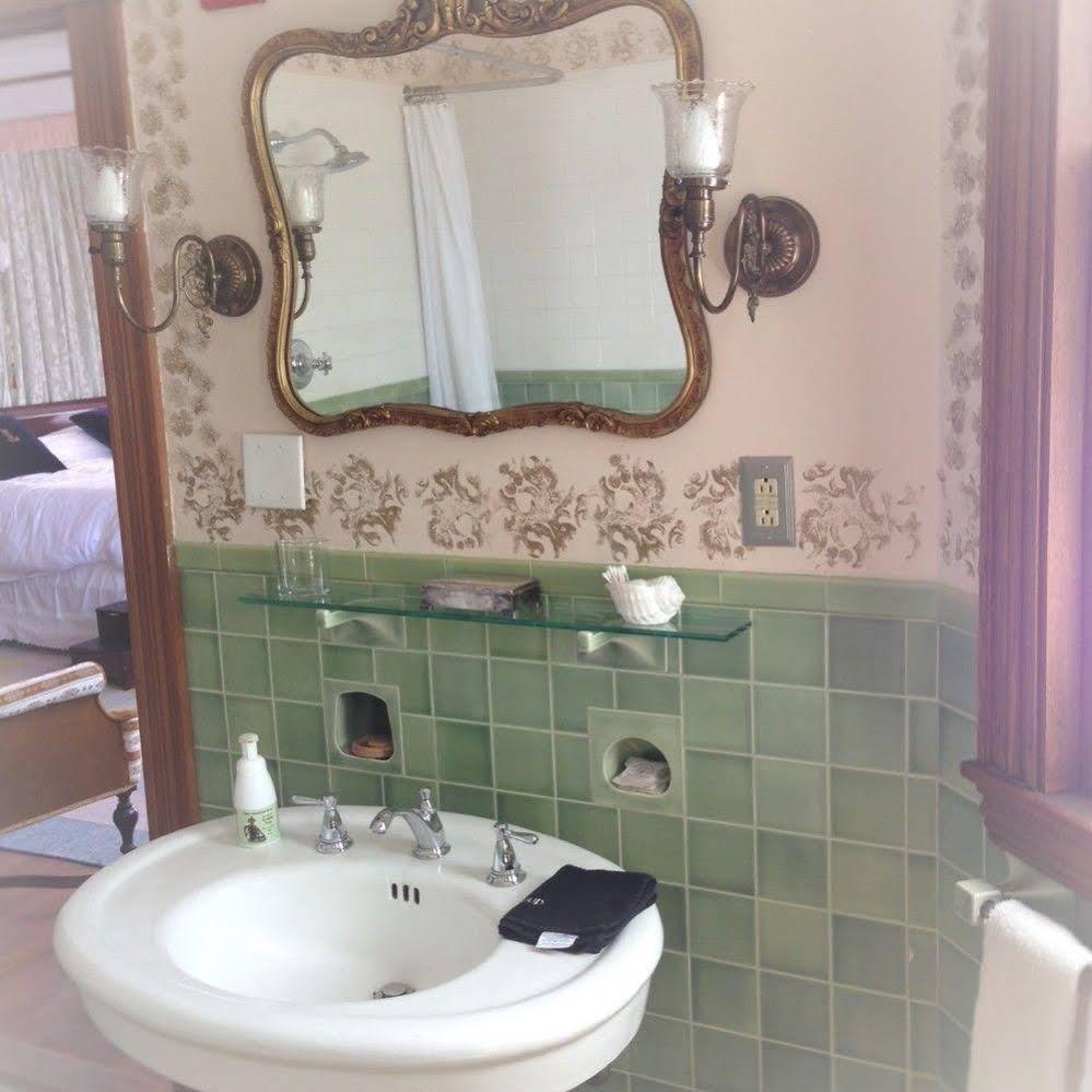 אובורן Munroe Inn Boutique Hotel מראה חיצוני תמונה