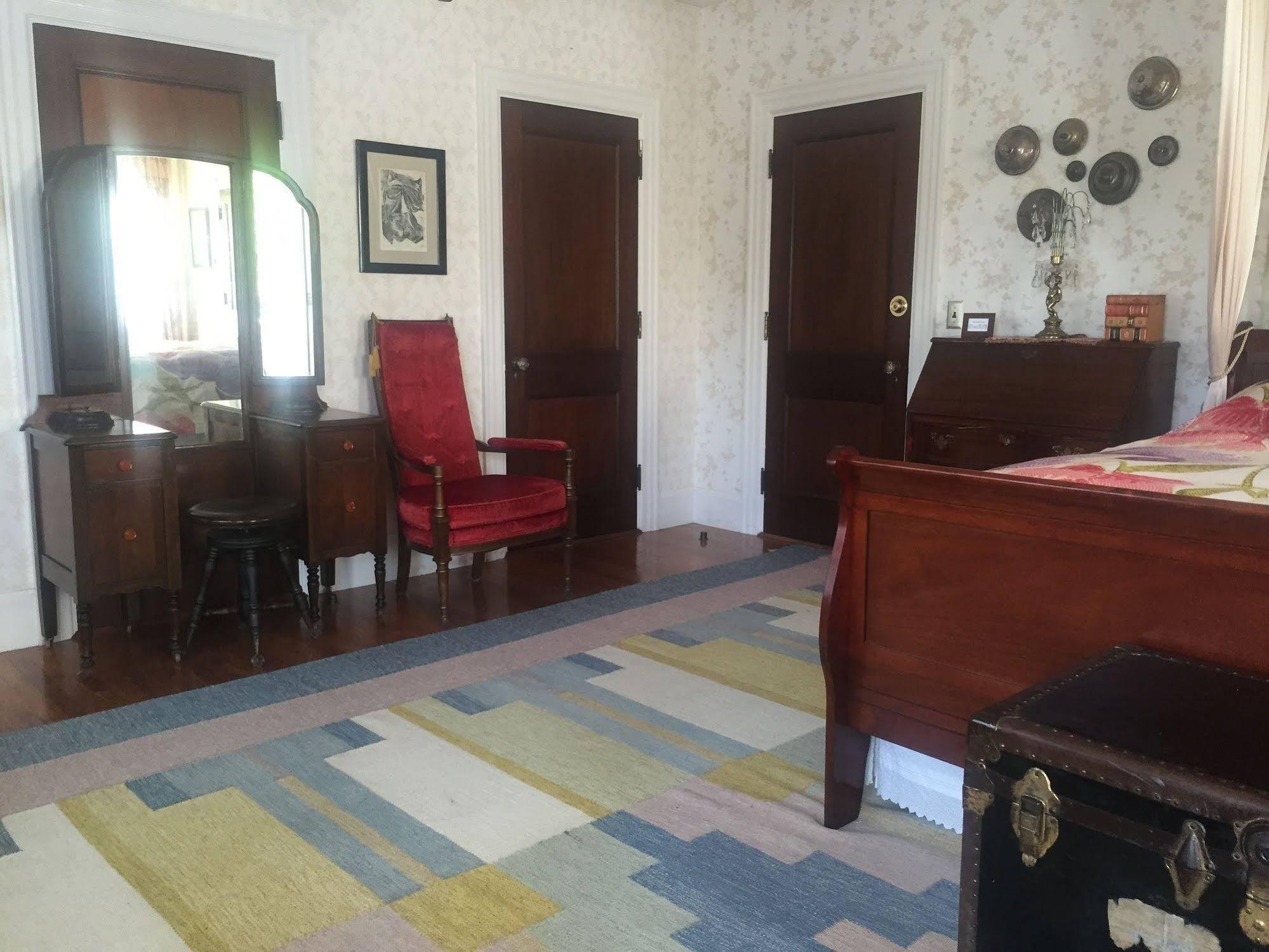אובורן Munroe Inn Boutique Hotel מראה חיצוני תמונה