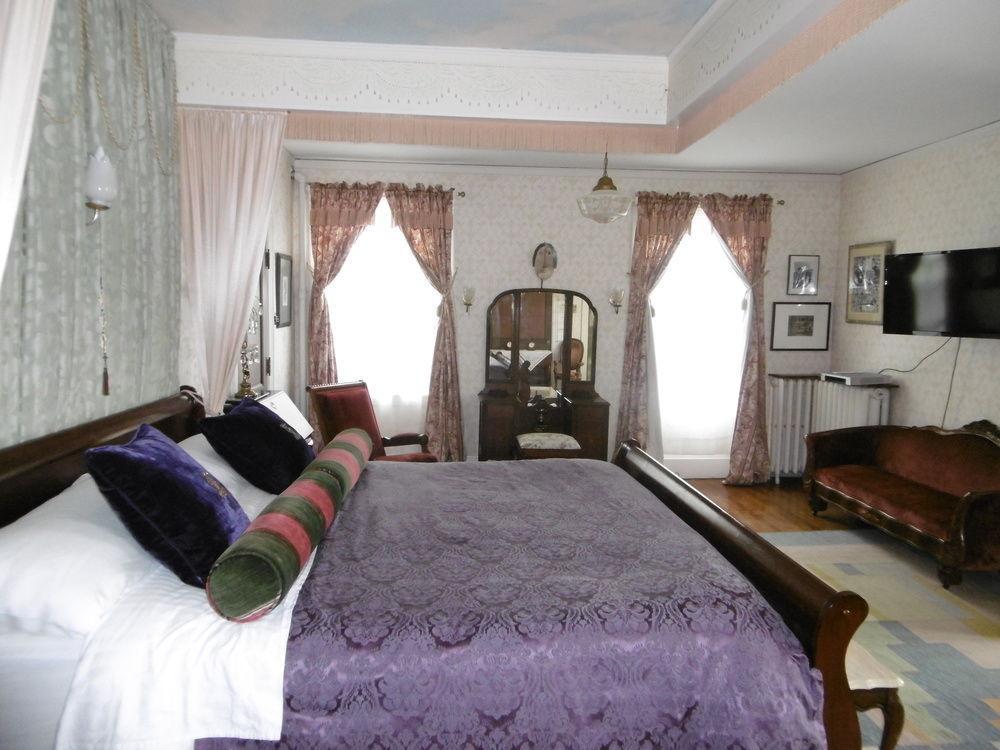 אובורן Munroe Inn Boutique Hotel מראה חיצוני תמונה