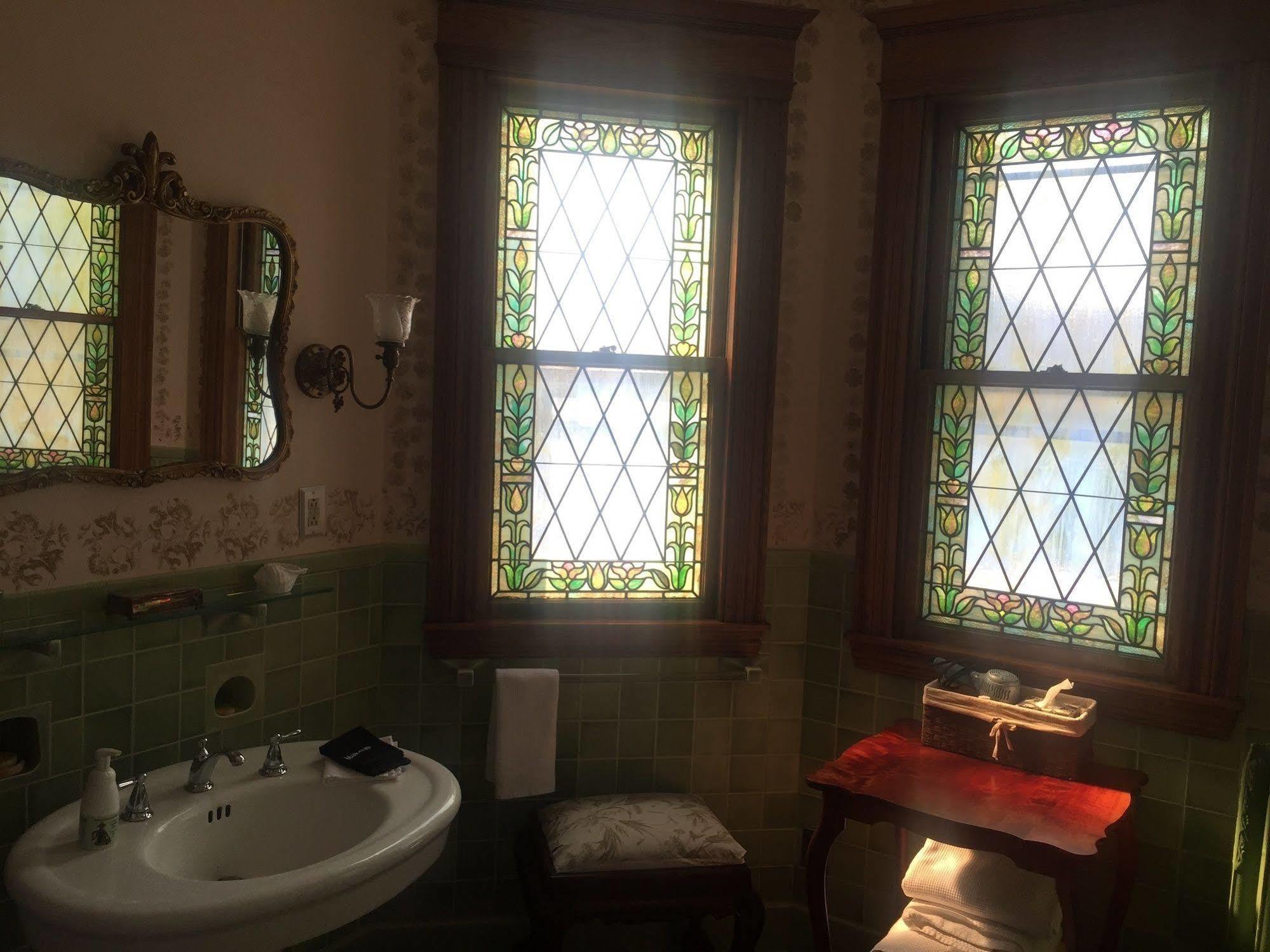 אובורן Munroe Inn Boutique Hotel מראה חיצוני תמונה