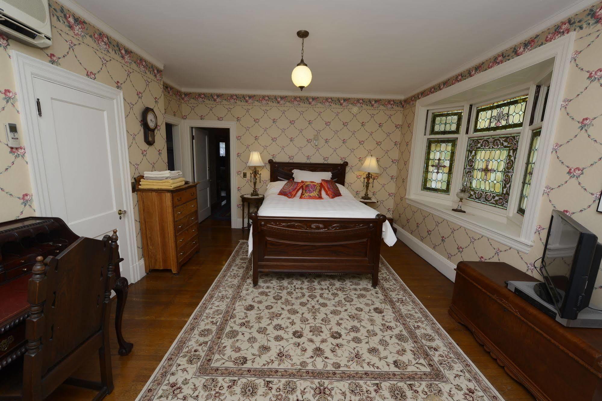 אובורן Munroe Inn Boutique Hotel מראה חיצוני תמונה